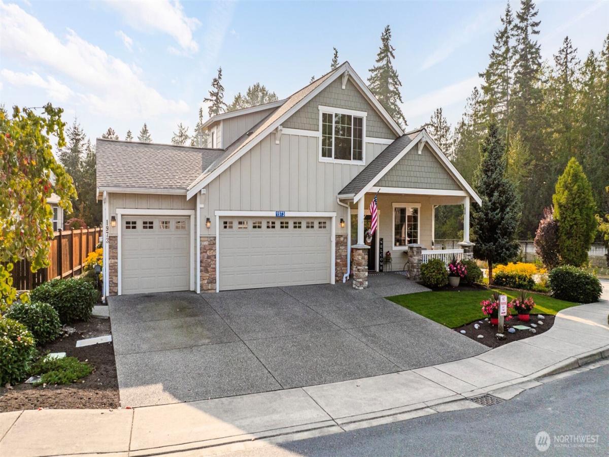 MLS #NWM2424741 image #0