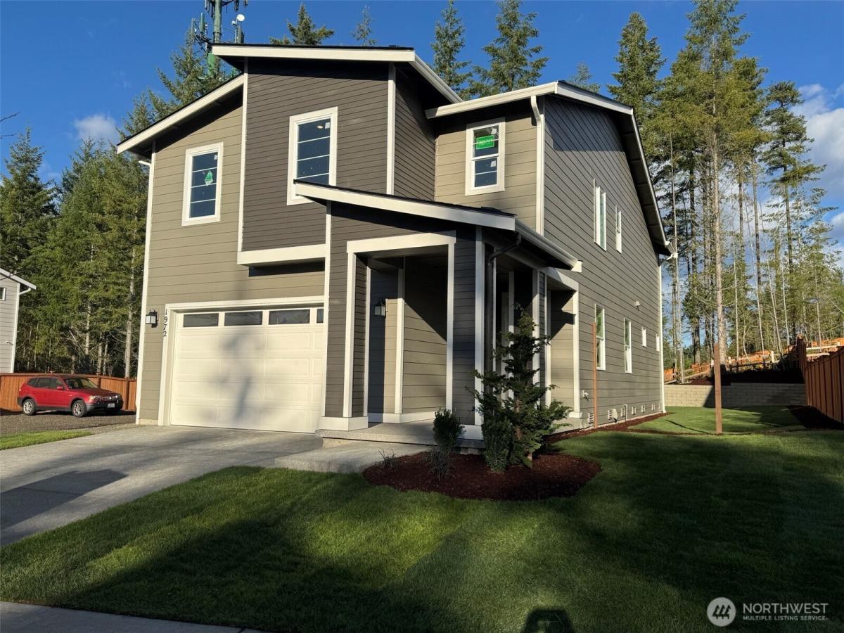 MLS #NWM2424823 image #0