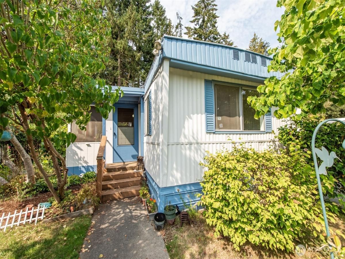 MLS #NWM2424981 image #0