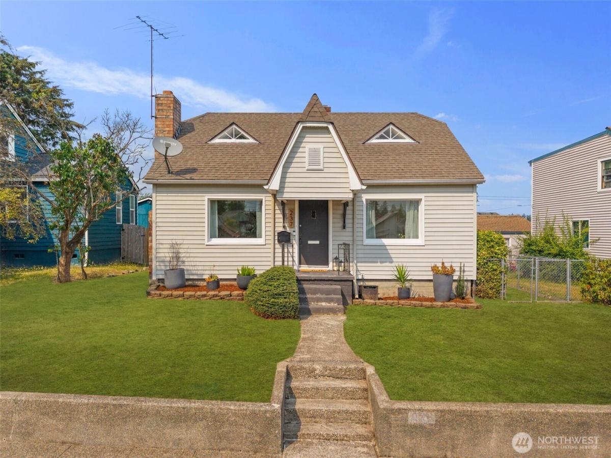 MLS #NWM2425115 image #0