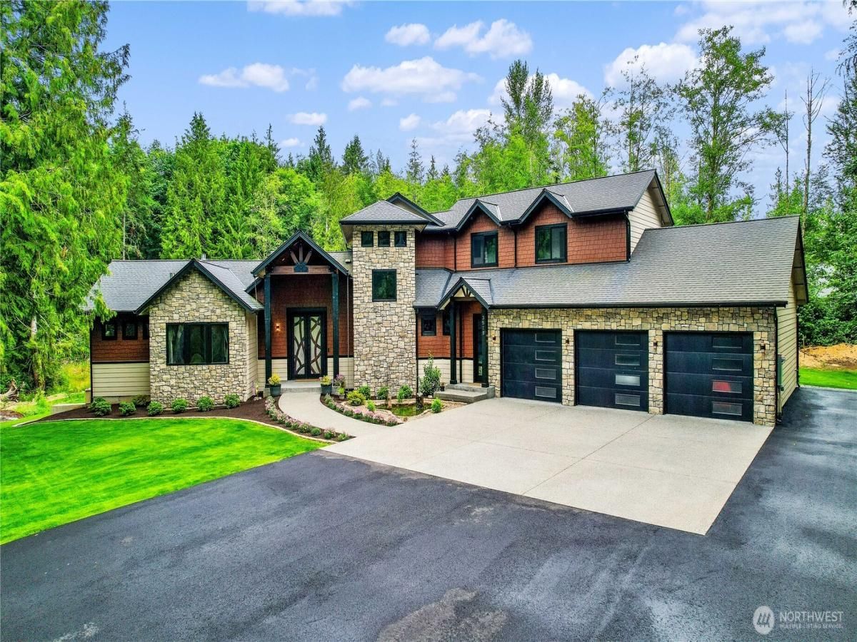 MLS #NWM2425228 image #0