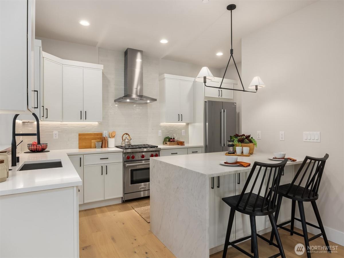 MLS #NWM2425399 image #0