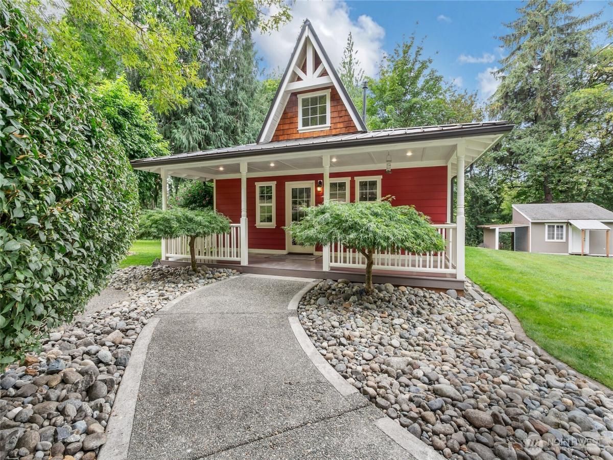 MLS #NWM2425430 image #0