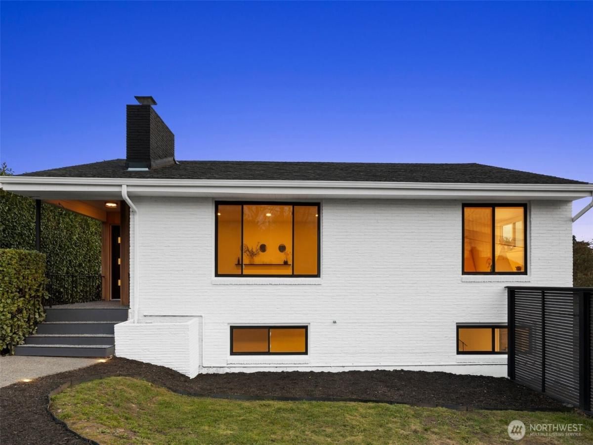 MLS #NWM2425643 image #0