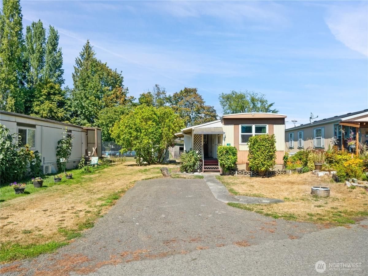 MLS #NWM2425903 image #0