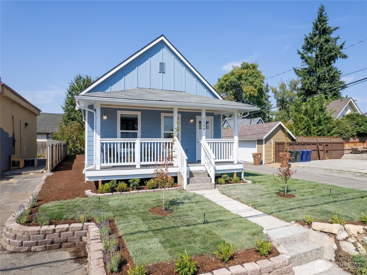 MLS #NWM2425932 image #0