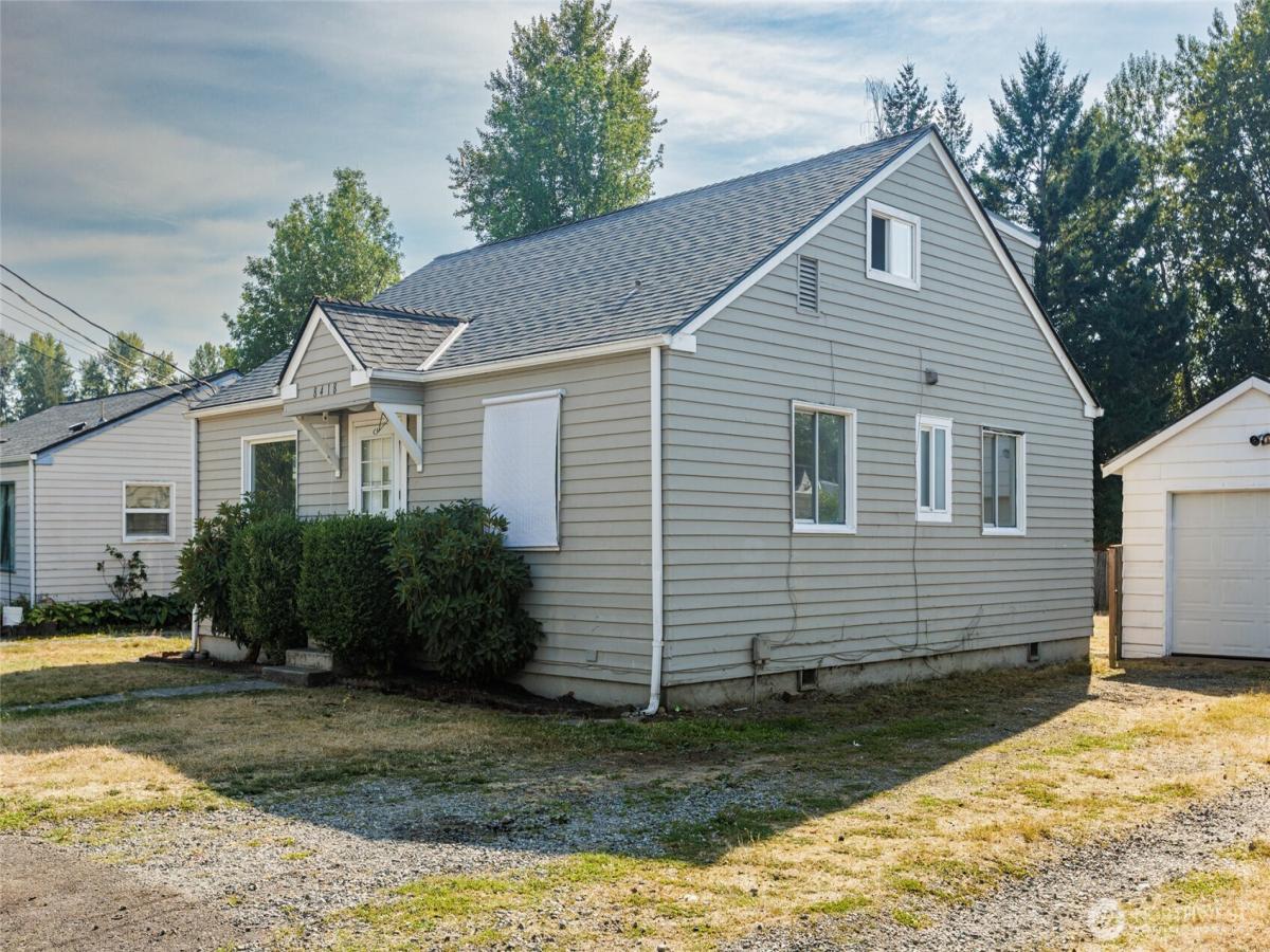 MLS #NWM2426018 image #0