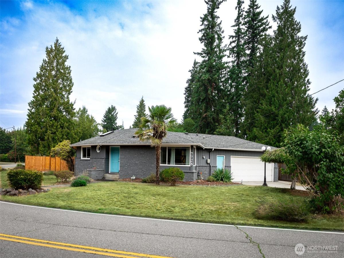 MLS #NWM2426145 image #0