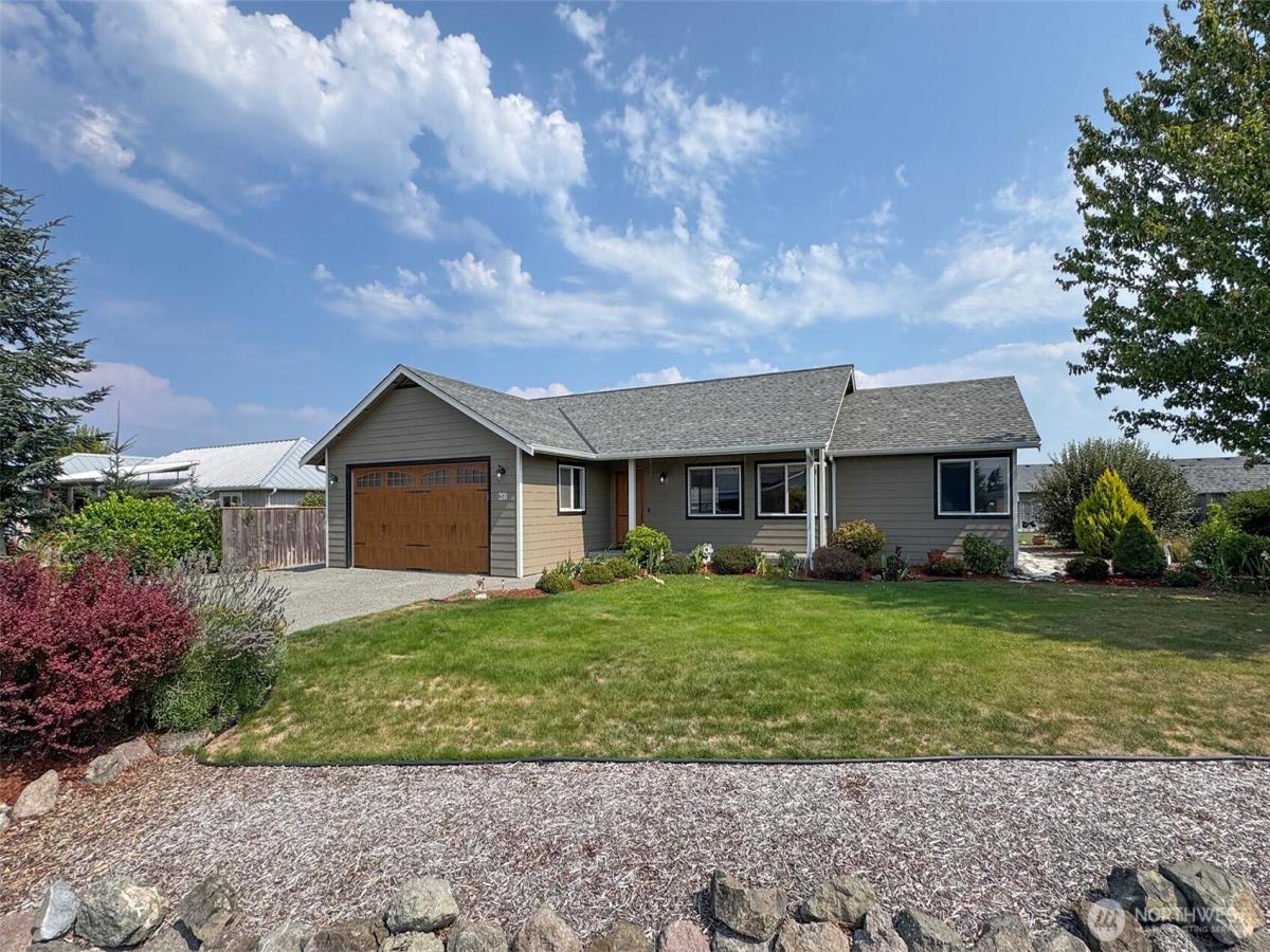 MLS #NWM2426377 image #0