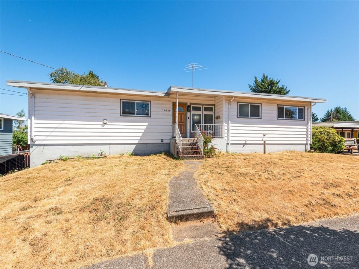 MLS #NWM2426487 image #0
