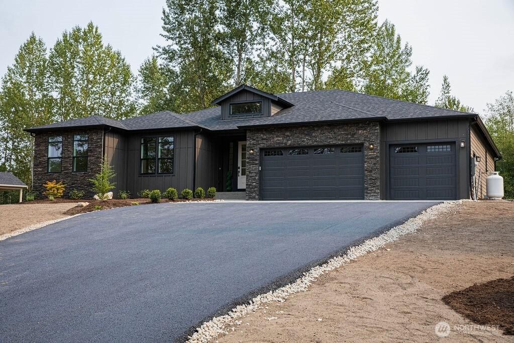 MLS #NWM2426541 image #0