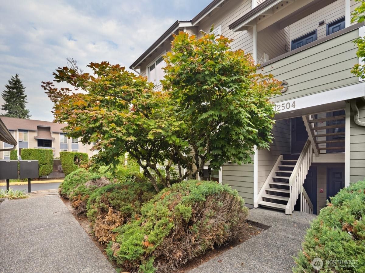 MLS #NWM2426625 image #0