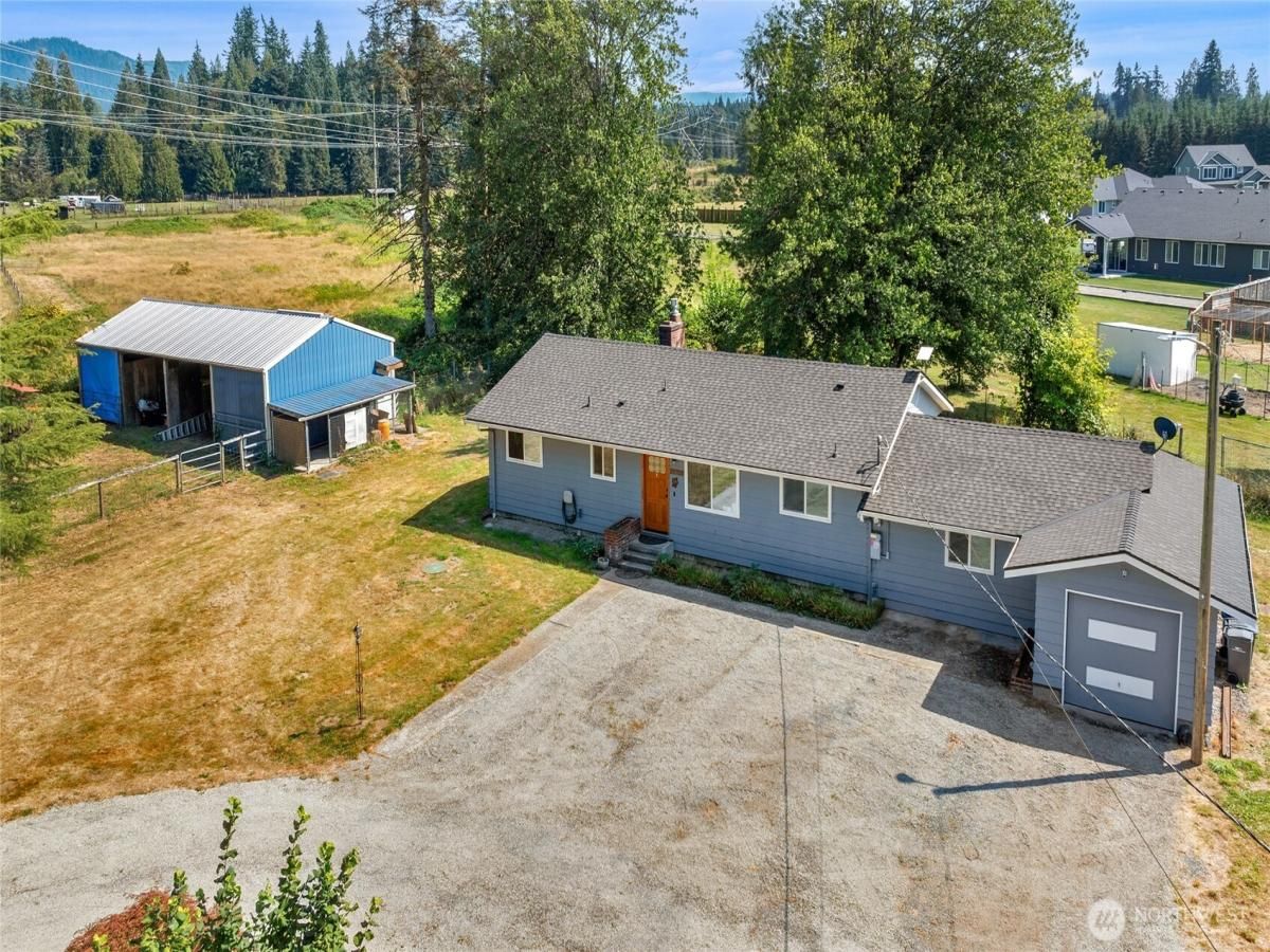 MLS #NWM2426661 image #0