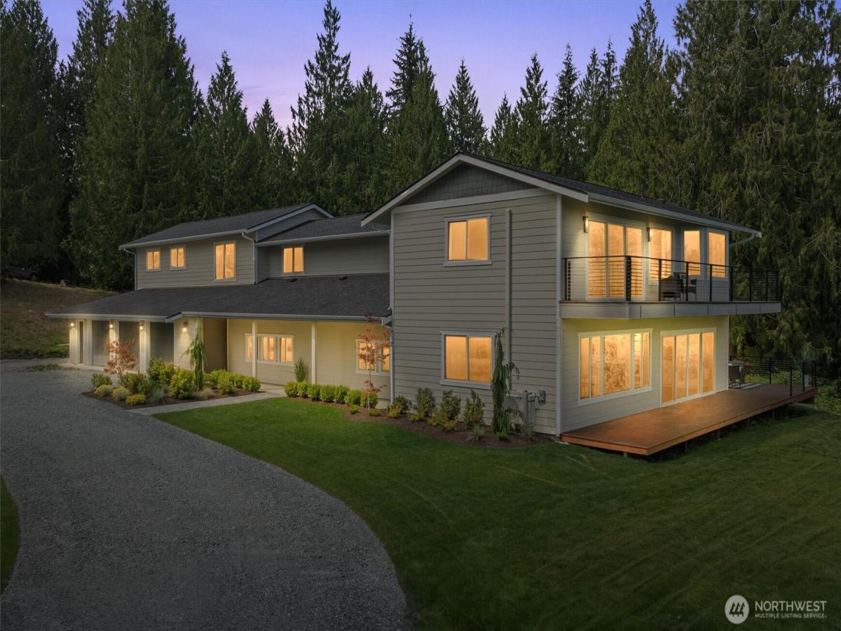 MLS #NWM2426704 image #0