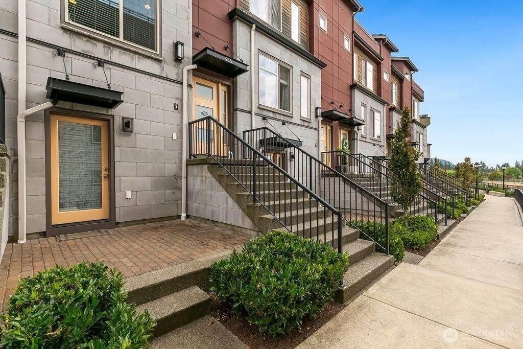 MLS #NWM2426927 image #0