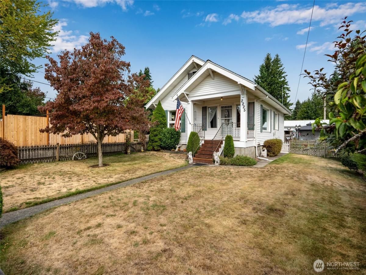 MLS #NWM2427191 image #0