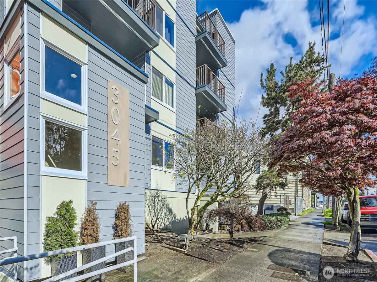 MLS #NWM2427477 image #0