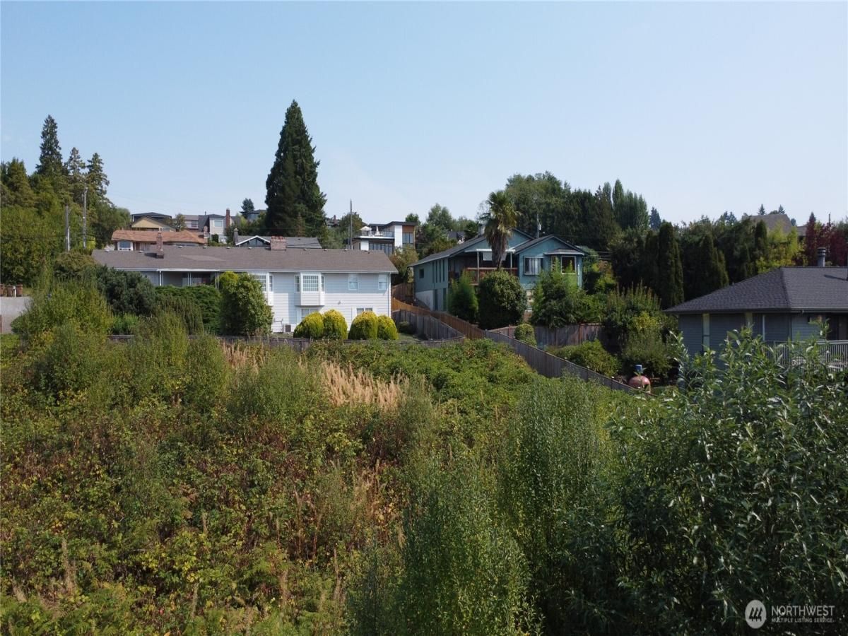 MLS #NWM2427506 image #0