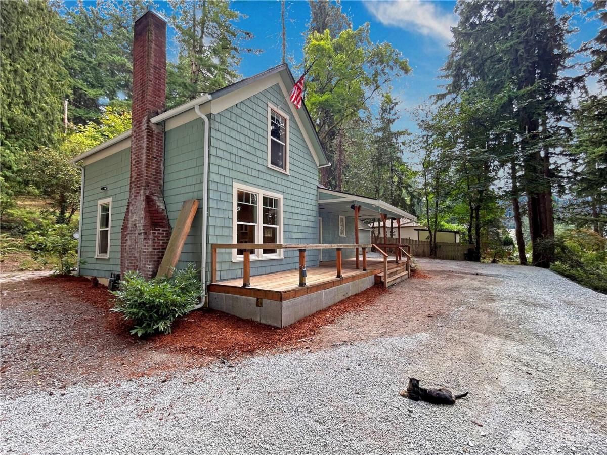 MLS #NWM2427524 image #0
