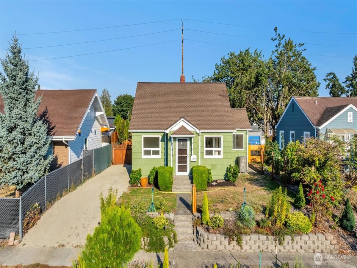 MLS #NWM2427824 image #0