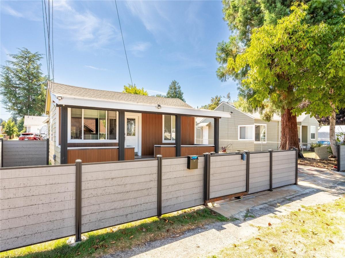 MLS #NWM2427883 image #0