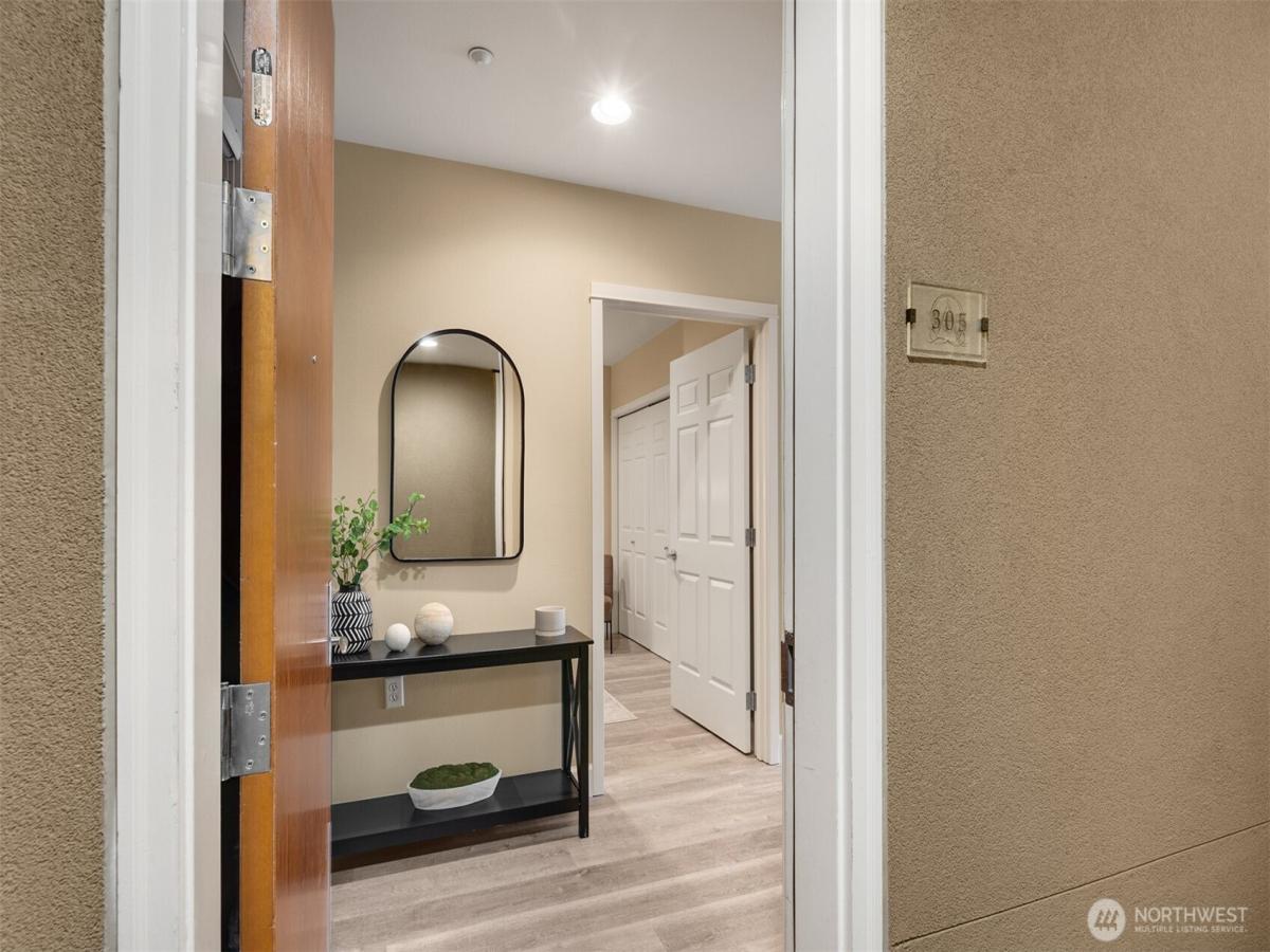 MLS #NWM2427948 image #0