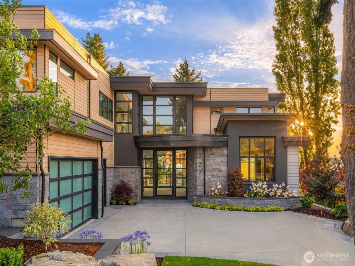 MLS #NWM2427980 image #0