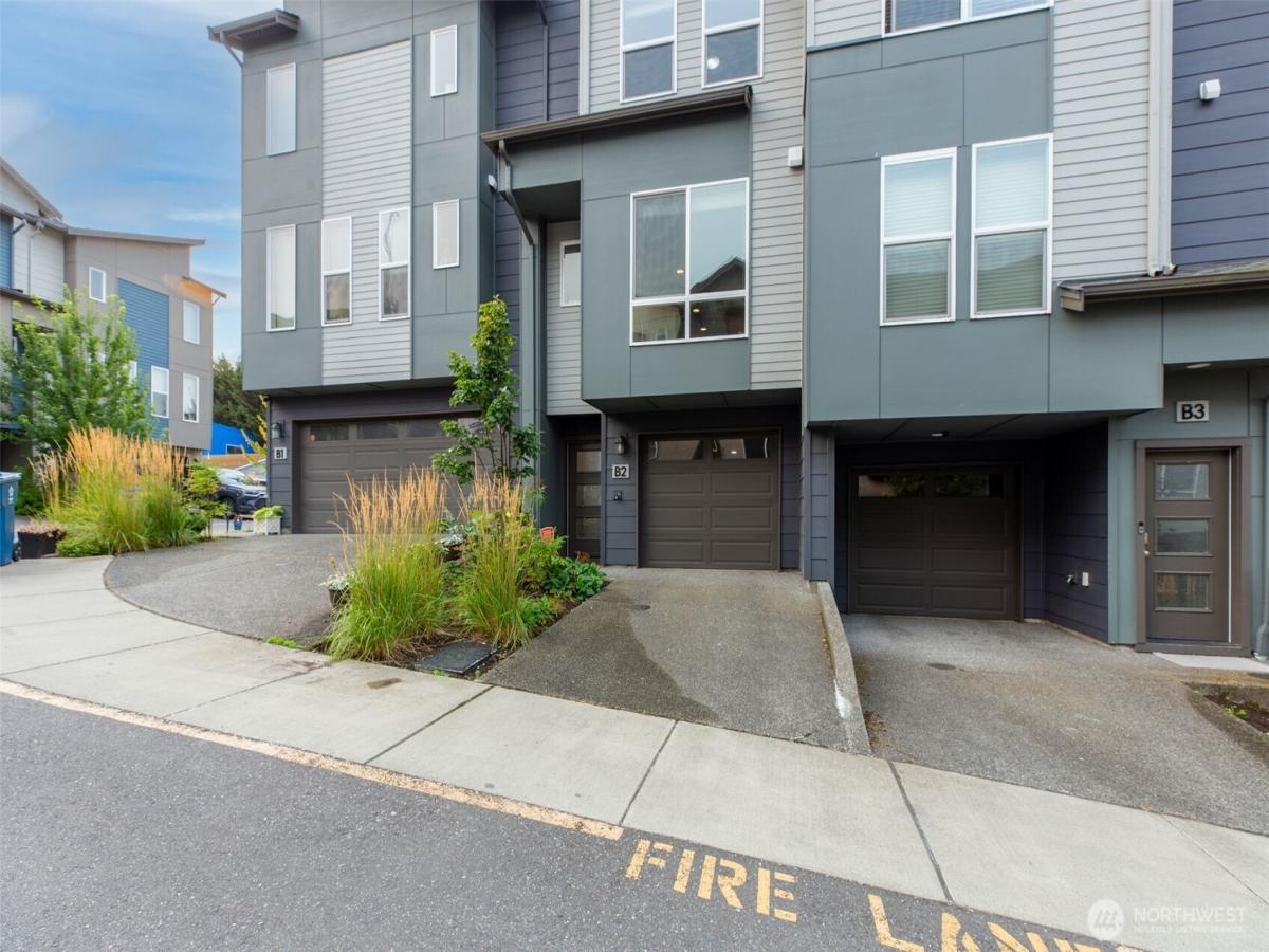 MLS #NWM2428001 image #0