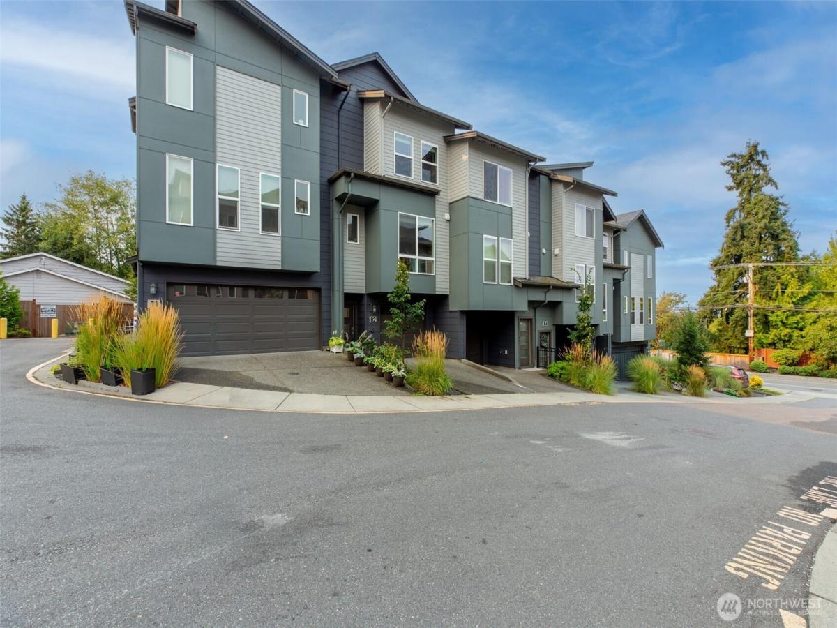 MLS #NWM2428001 image #0