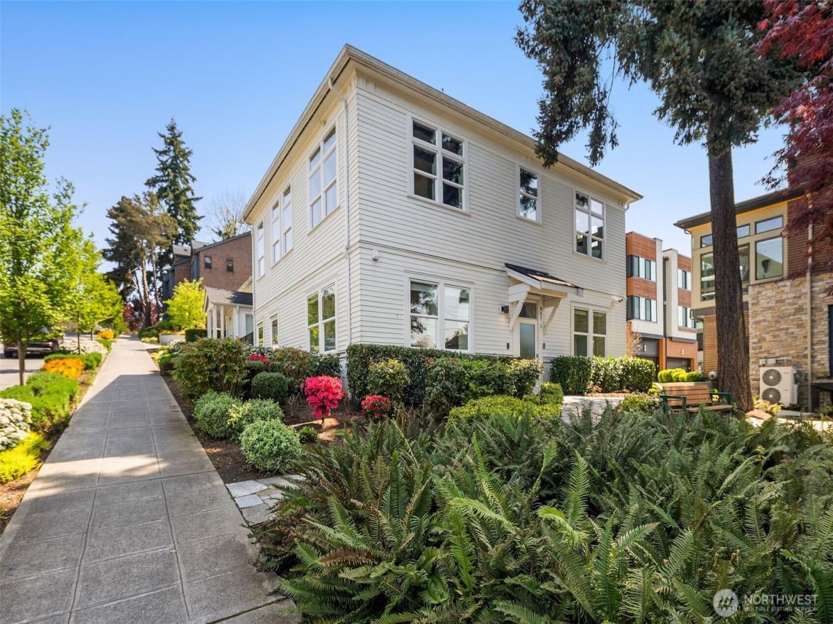 MLS #NWM2428064 image #0