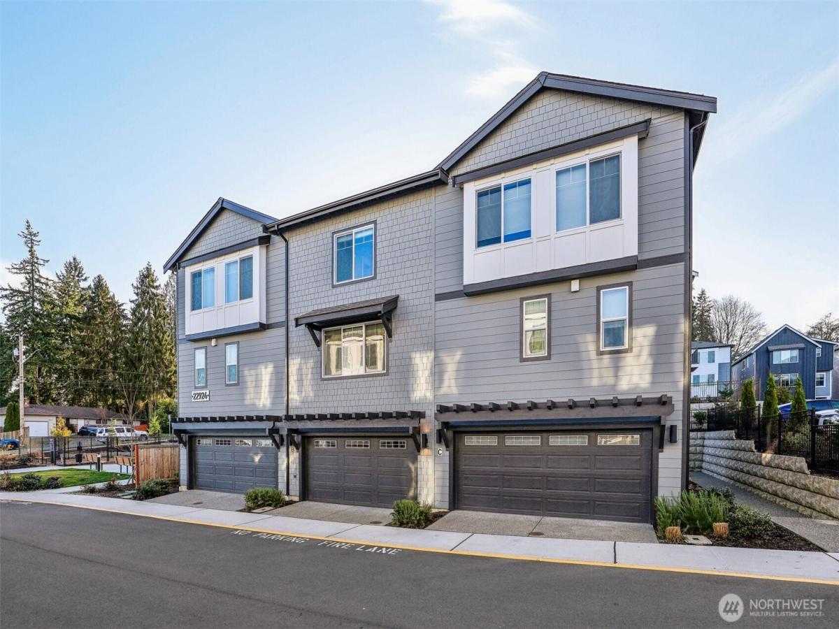 MLS #NWM2428084 image #0