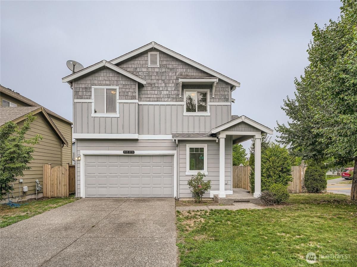 MLS #NWM2428105 image #0