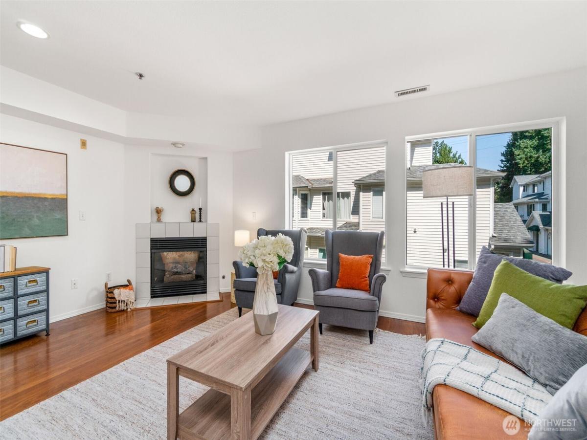 MLS #NWM2428218 image #0