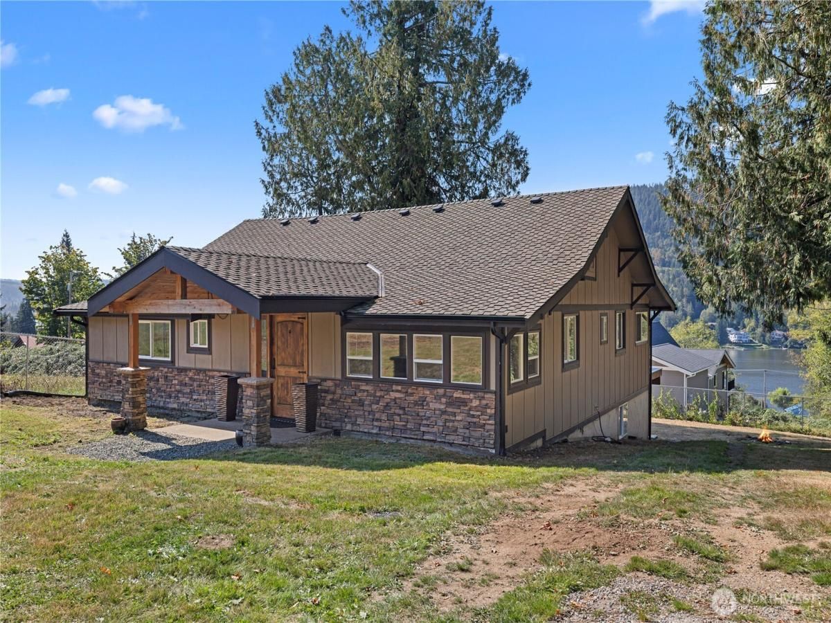 MLS #NWM2428337 image #0