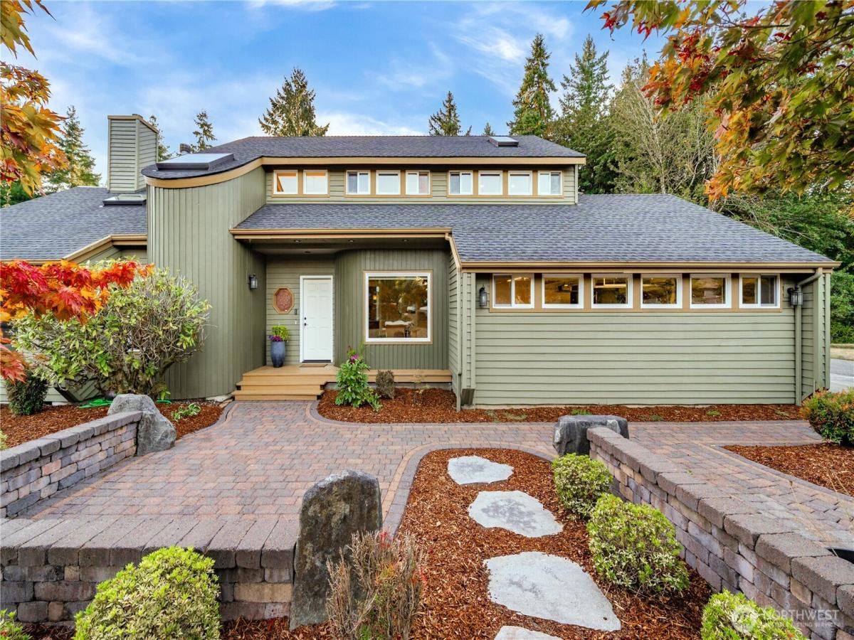 MLS #NWM2428363 image #0