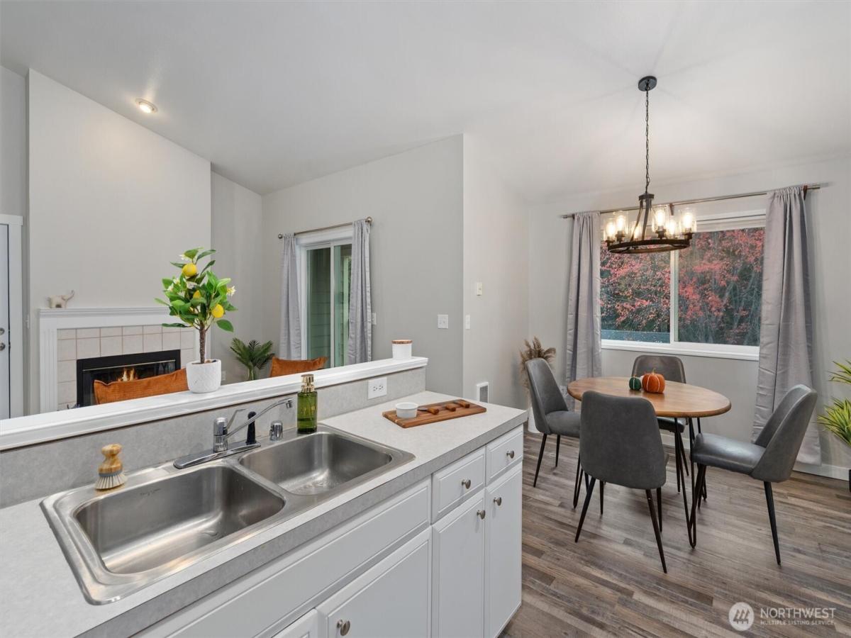 MLS #NWM2428365 image #0