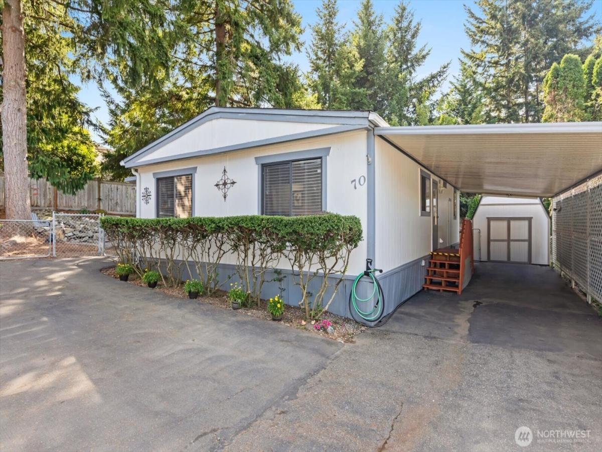 MLS #NWM2428388 image #0