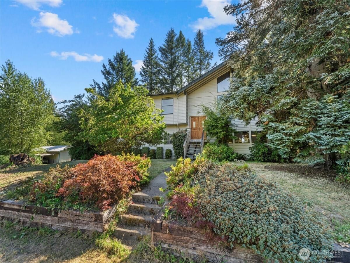 MLS #NWM2428392 image #0