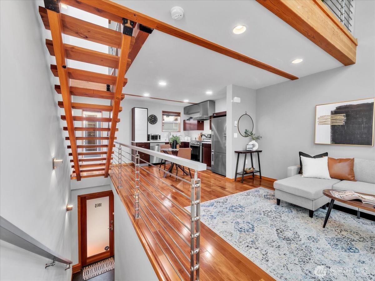 MLS #NWM2428445 image #0