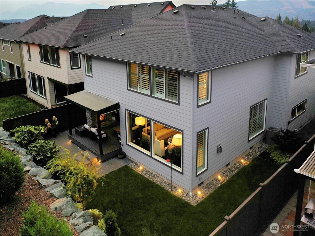 MLS #NWM2428499 image #0