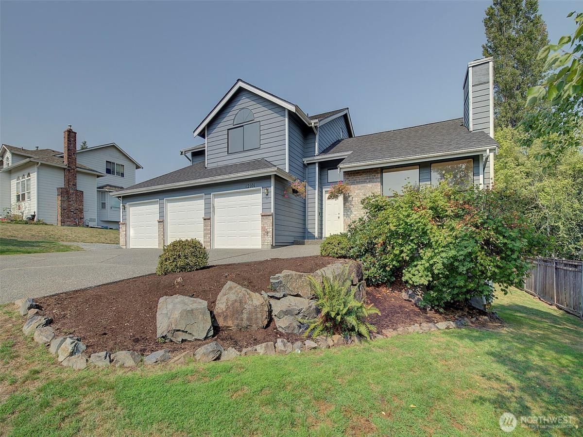 MLS #NWM2428650 image #0