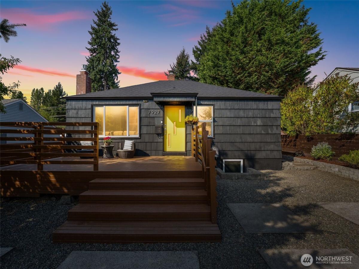 MLS #NWM2428763 image #0