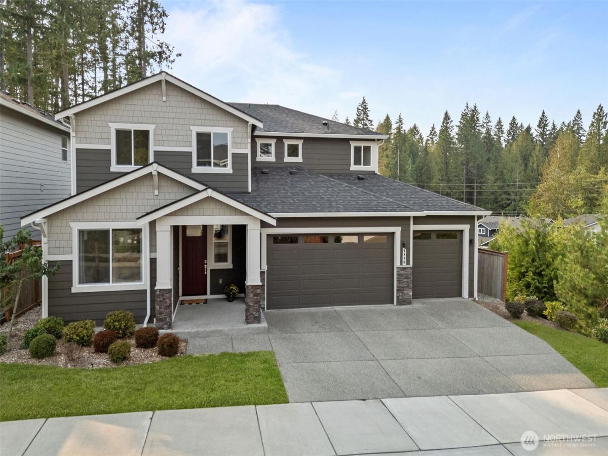 MLS #NWM2428782 image #0