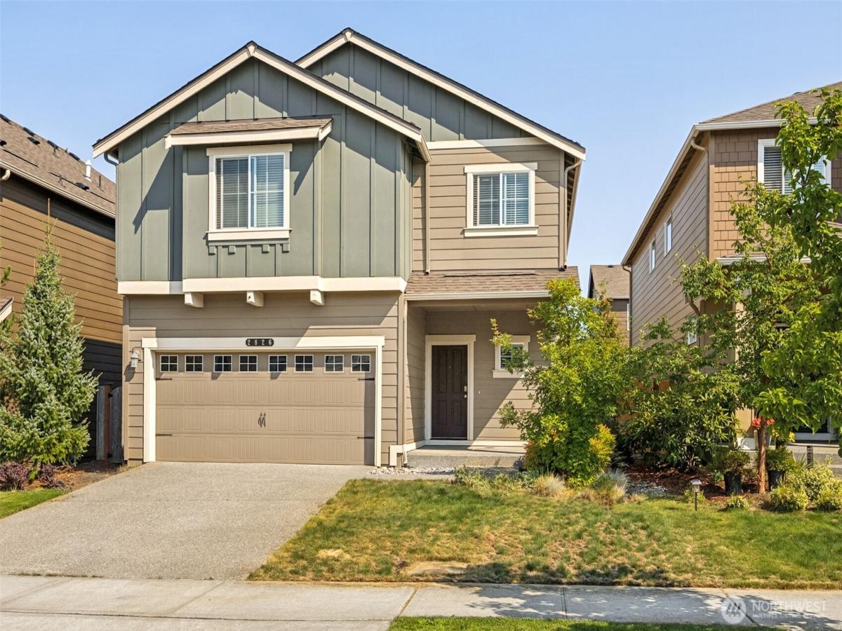 MLS #NWM2428797 image #0