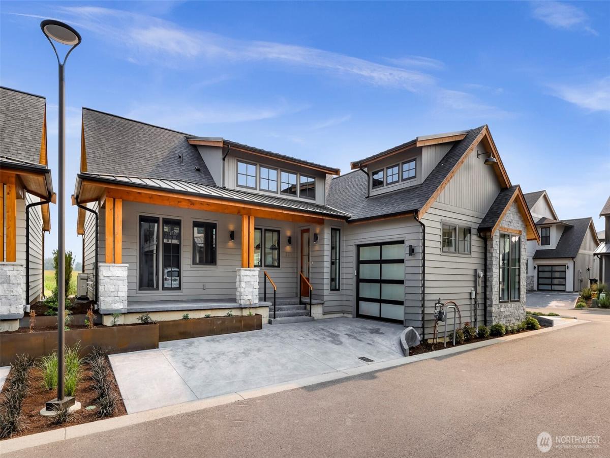 MLS #NWM2428814 image #0