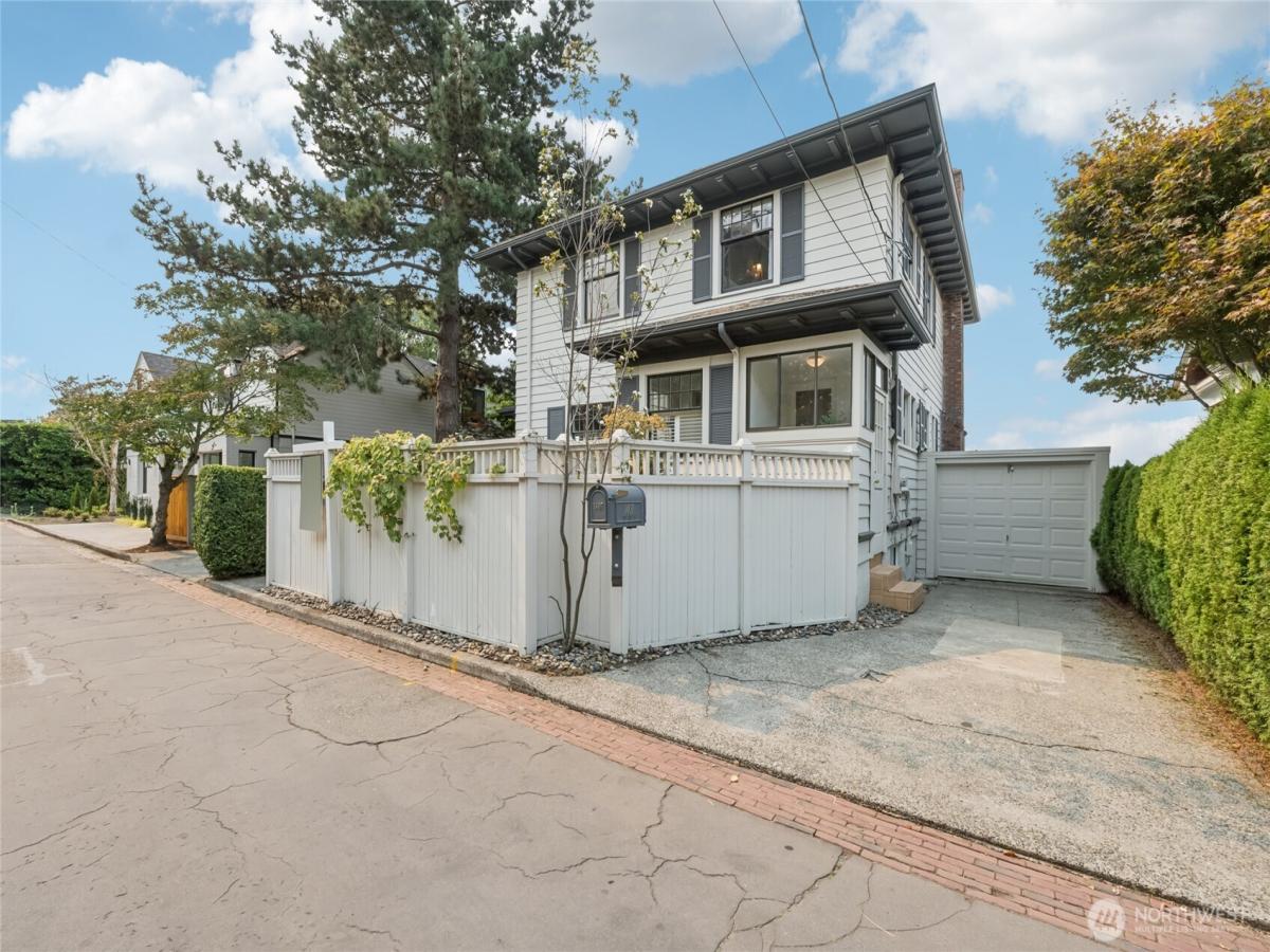 MLS #NWM2428863 image #0