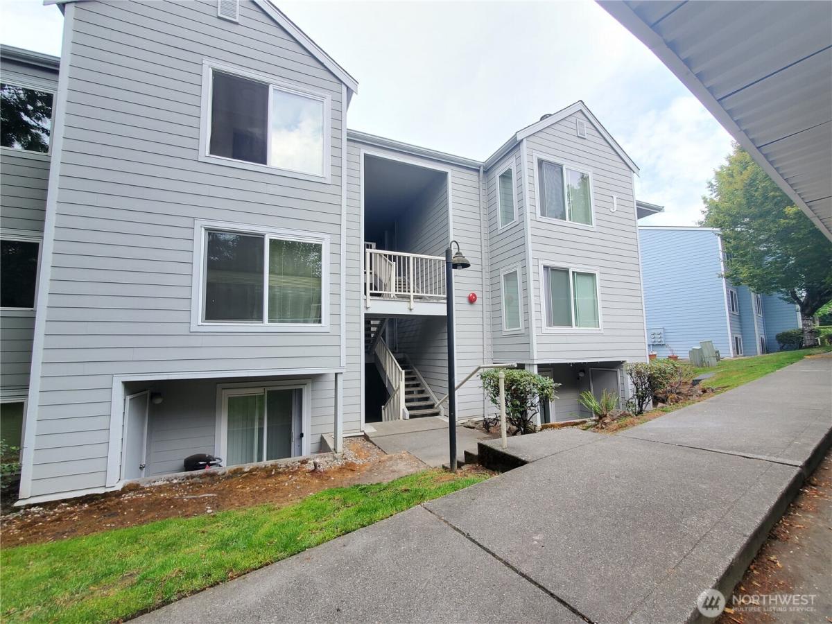 MLS #NWM2428933 image #0