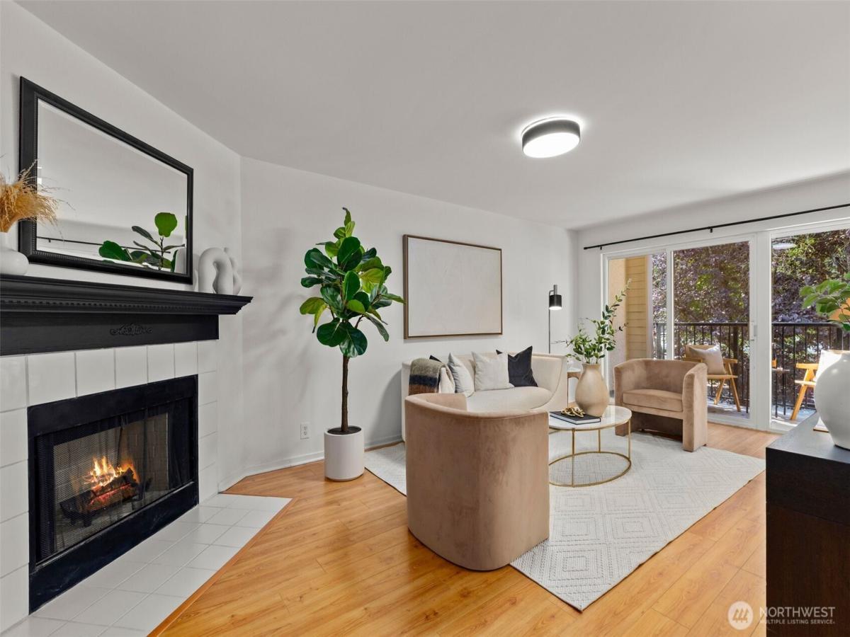 MLS #NWM2428967 image #0