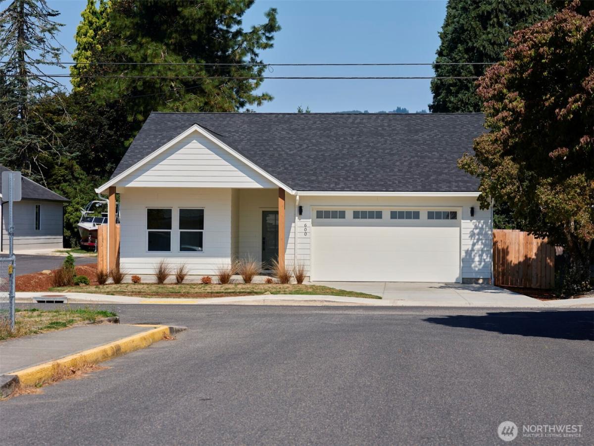 MLS #NWM2429055 image #0