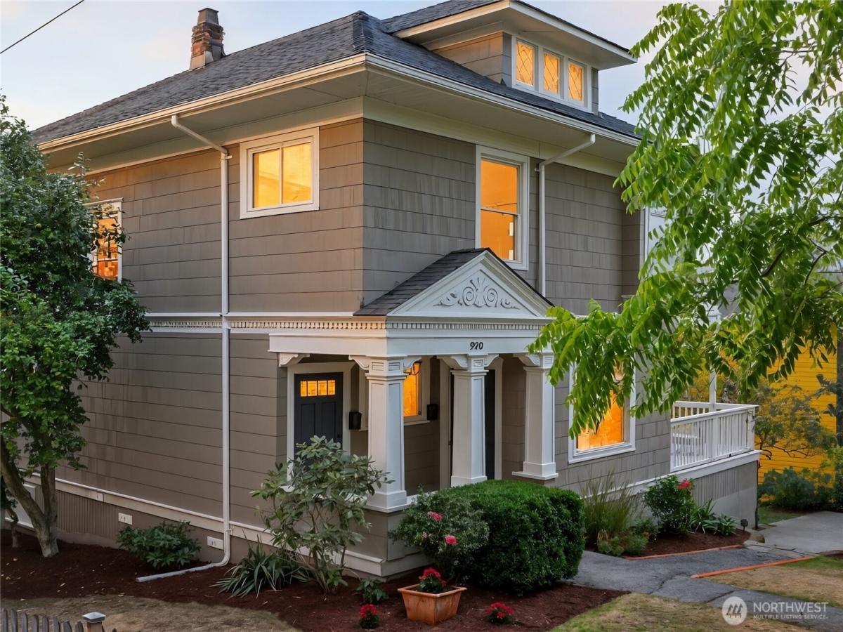 MLS #NWM2429134 image #0